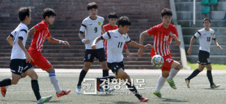 대통령금배 천안제일고 장지원, 비켜라 백제고[경향포토]