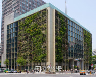 도쿄역 앞에 목장이? 도시농장에 이은 파소나의 이색 실험