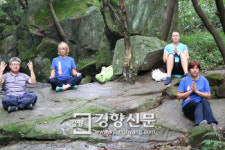 러시아 명상여행단 전북 모악산서 힐링 체험