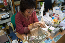 명신당 필방…손님을 가족처럼 반기는 ‘묵향의 공간’[서울 그집 ‘오래가게’]