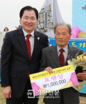 105살 어머니 지극정성 모시는 팔순 아들 ‘주민효행상’