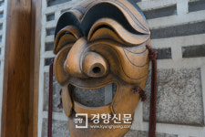 북촌목공예공방…나무를 보석처럼 빛나게 하는 공방[서울 그집 ‘오래가게’]