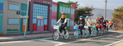 “어린이 자전거 교육장이 관광명소 됐어요”