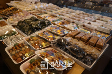 낙원떡집…‘대한민국 떡의 발상지’ 낙원시장의 터줏대감[서울 그집 ‘오래가게’]