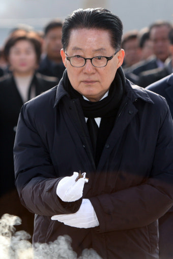 박지원 “합당 반대파 비례의원들, 안철수가 출당조치 안해주면 적만 국민의당·바른정당에 놓고 개혁신당 활동”