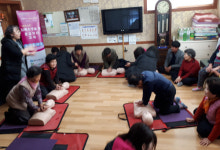 (4)“심장충격기가 뭐여” 경로당 노인 심정지 때도 대책은 ‘열악’[우리는 충분히 ‘돌봄’ 받고 있는가]