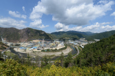 영풍석포제련소 48년 만에 첫 조업정지 처분···환경단체 “폐쇄해야”