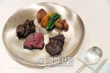 20년 전 방북 ‘정주영 통일소’ 닫힌 통일의 문 여나