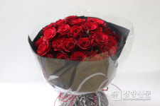 44송이 장미, 99송이 장미에 담긴 뜻은?