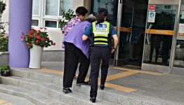 “투표용지에 QR코드가…” “이미 도장이…” 부산 투표소서 70대 소동[6·13지방선거]