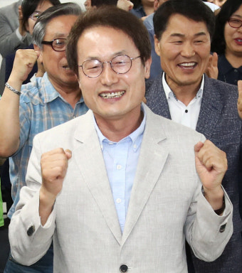 [6·13 교육감]조희연, 첫번째 ‘재선 서울교육감’