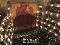 관객은 떠나도 극장에 남은 기억··· 찬란히 노래하던 ‘아이다’[①우아한 아르헨티나]