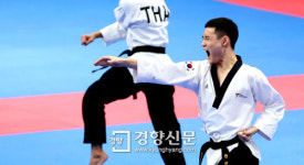 태권도 강민성 ,,,강한 함성 금메달 도전[경향포토]