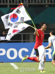 손흥민...인도네시아에 태극기 휘날리며[경향포토]