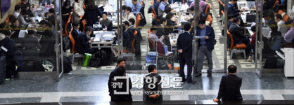 무대 뒤 일꾼들[포토뉴스]