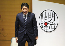 예찬 일색인 아베 정권의 메이지유신 150주년 행사