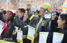 “문 대통령은 비정규직과 대화해야 한다”…비정규직 노동자 면담 요구