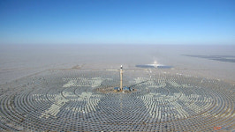 중국, 첫 100㎿급 태양광열 발전소 가동…세계 최대 집광면적