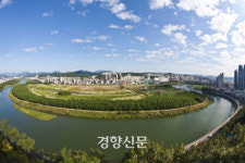 도심생태하천 태화강 지방정원을 한눈에…생태관광센터 오늘 개소 [울산시]
