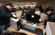 사무기기도 세종시로 이사[경향포토]