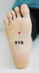 ‘용천혈’ 요즘 힘들어요? 스트레스 심할 때 ‘정신 안정’ 효과[송미연의 촌철지압]