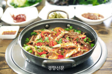 드라마 ‘도깨비’ 찍은 오대산 전나무숲길 걷고 봄나물 산채정식?
