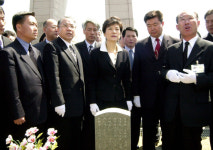 누가 ‘5·18’을 흔드는가[커버스토리]