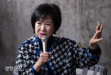 손혜원 “동생, 내 이름과 허위사실 팔아 후원금 받더니 해외 원정도박”