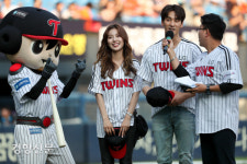 오창석과 이채은, 잠실 시구 나들이[경향포토]