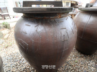 100년 전통 3대 가업 ‘양촌양조’··· 논산 우렁이쌀로 만든 ‘드라이 막걸리’[김형규 기자의 한국 술도가]