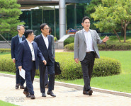 이재용 부회장 일본 수출규제 현장 행보 온양사업장 방문