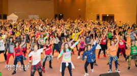 줌바인들의 댄스 열정[경향포토]