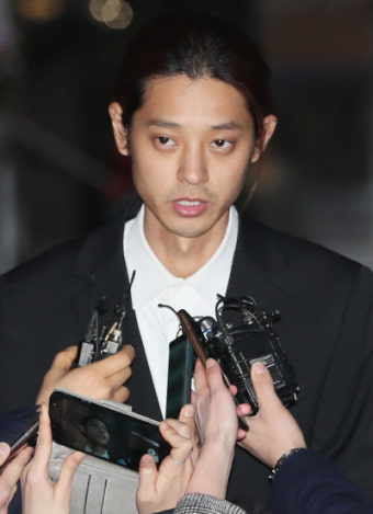‘집단 성폭행’ 정준영 1심서 징역 6년 실형