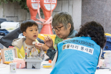 주민끼리 돌봄·환경·일자리 해결…아파트 ‘작은 공동체’ 뜬다