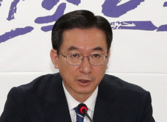 [단독]“울산시장에 ‘송철호 단수공천’은 정무적 판단…추미애 대표 등 최고위원들이 결정”