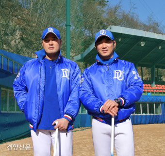 프로야구 대신 대학 야구 선택한 동의대 정보명 감독·정대현 코치 “고교팀에도 지던 아이들 확 바꿔놨지요”