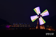 “100세까지 무병장수”···송해 스토리로 인기몰이 하는 송해공원