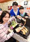 홈플러스, 홈밥 뜨니 불판 달아오르네[경향포토]