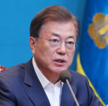 문 대통령 “코로나19에도 고용 유지한 기업에 최대한 지원”