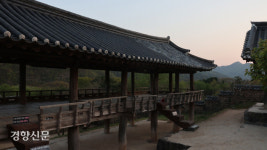 병풍 같은 병산, 불길 막아 서원을 지켰구나…불사의 역사를 더했네