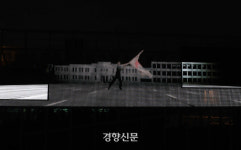 오월 영령 빛으로...5·18 40주년 기념 미디어월 퍼포먼스[정동길 옆 사진관]