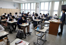 [속보]코로나19 확진자 12명 증가···다시 10명대로