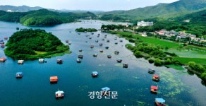 비 그친 오후 낚시터 풍경…[포토뉴스]