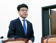 진성준 