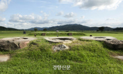 [단독] 1400년전 경주판 광화문 광장 황룡사 앞에서 찾았다…7600평 규모, 월지까지 이어져