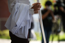 8월24일 그래도 수능 시계는 어김없이...[경향이 찍은 오늘]