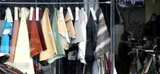 신발가게에 오는 고객에게 천국에 온 기쁨을 드리겠습니다.[정동길 옆 사진관]