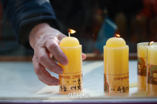 할머니의 ‘수능 대박’ 염원[포토뉴스]