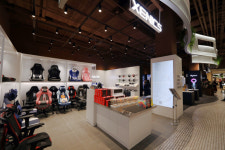 AK플라자-유명 빵집·와인 매장에 MZ세대 특화도…분당점 새단장