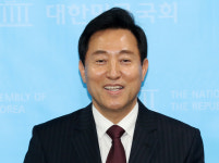 오세훈 ‘야권 단일후보’로 10년 만에 서울시장 3선 도전